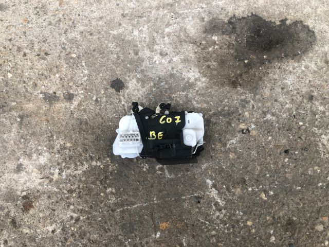 bontott PEUGEOT 607 Bal első Ajtózár