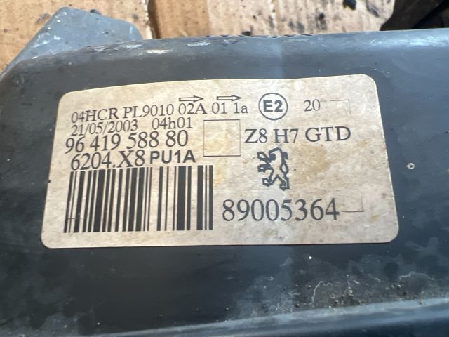 bontott PEUGEOT 607 Bal Fényszóró