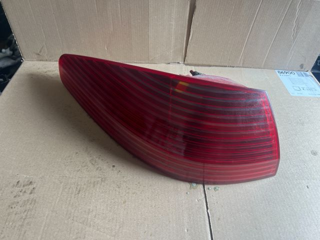 bontott PEUGEOT 607 Bal Hátsó Lámpa