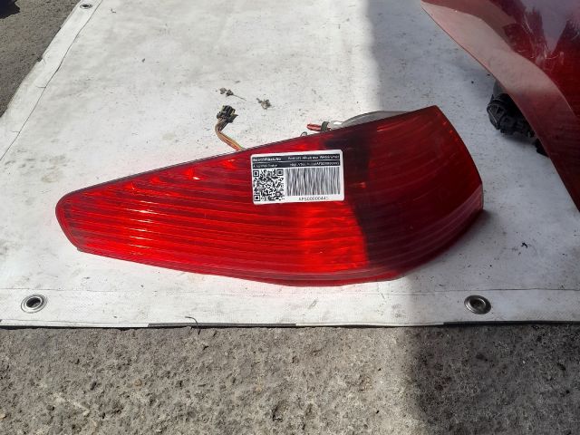 bontott PEUGEOT 607 Bal Hátsó Lámpa