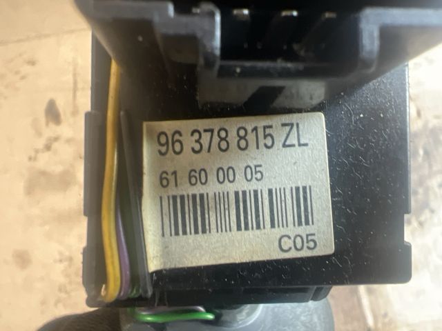 bontott PEUGEOT 607 Bal Kormánykapcsoló Irányjelző