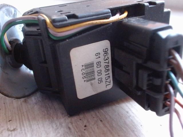 bontott PEUGEOT 607 Bal Kormánykapcsoló Irányjelző