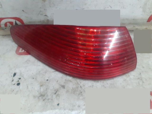 bontott PEUGEOT 607 Bal Külső Hátsó Lámpa