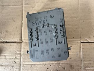 bontott PEUGEOT 607 Biztosítéktábla Utastér