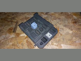 bontott PEUGEOT 607 Biztosítéktábla Utastér