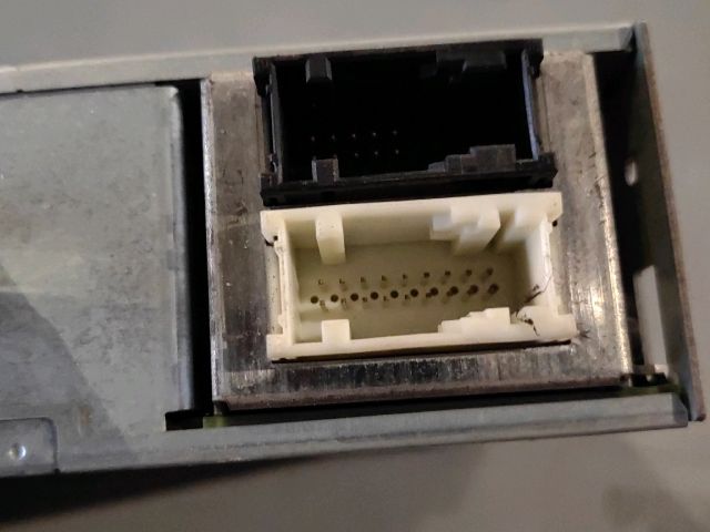 bontott PEUGEOT 607 CD / DVD Tár