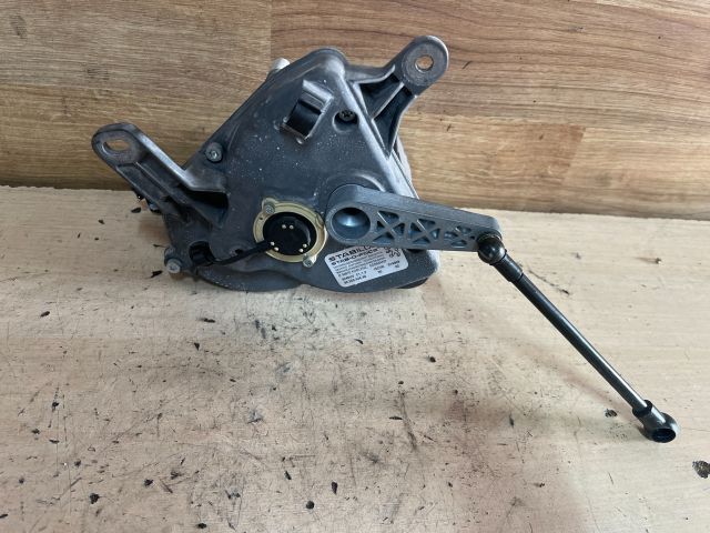 bontott PEUGEOT 607 Csomagtérajtó Motor