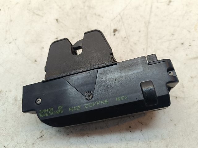 bontott PEUGEOT 607 Csomagtérajtó Zárszerkezet