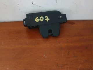 bontott PEUGEOT 607 Csomagtérajtó Zárszerkezet