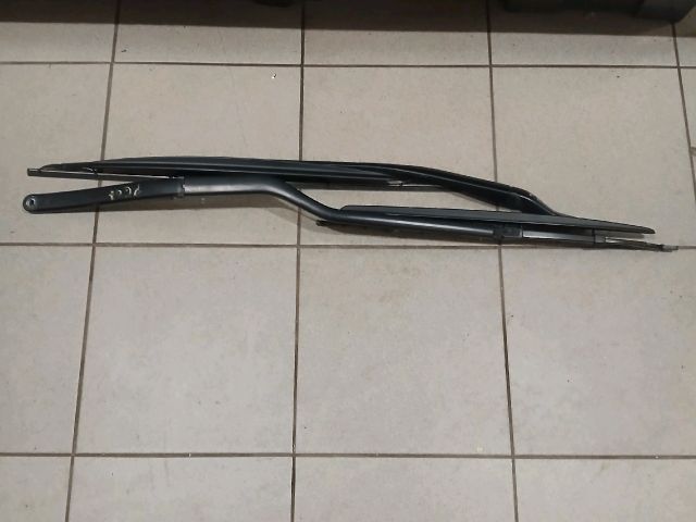 bontott PEUGEOT 607 Első Ablaktörlő Kar