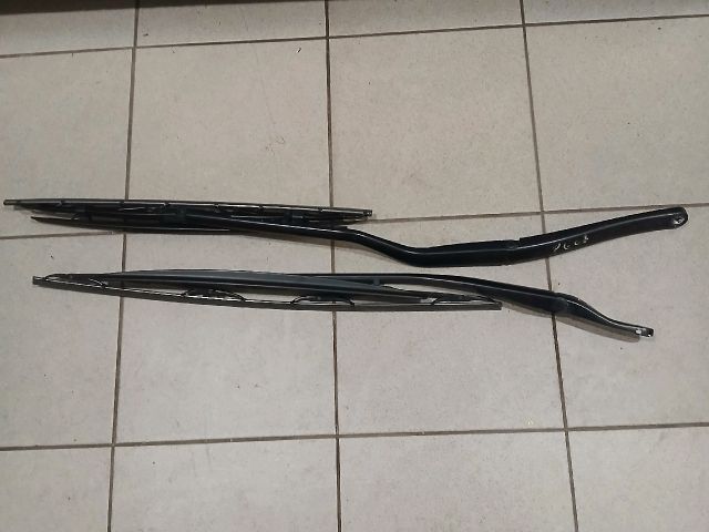 bontott PEUGEOT 607 Első Ablaktörlő Kar