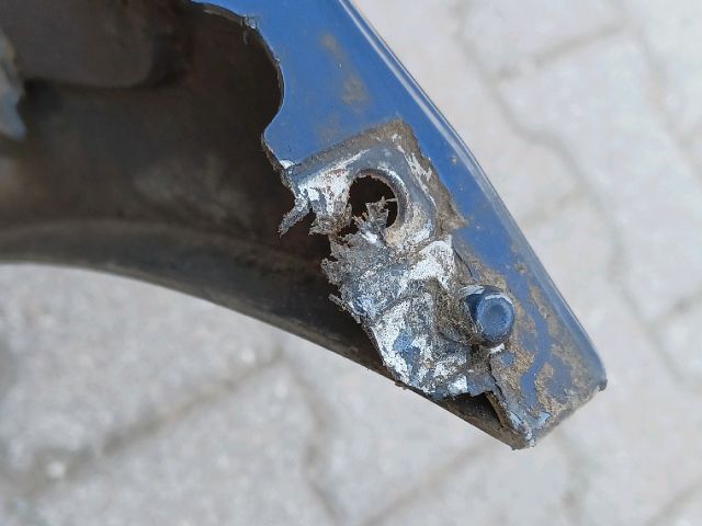 bontott PEUGEOT 607 Első Lökhárító (Részeivel)