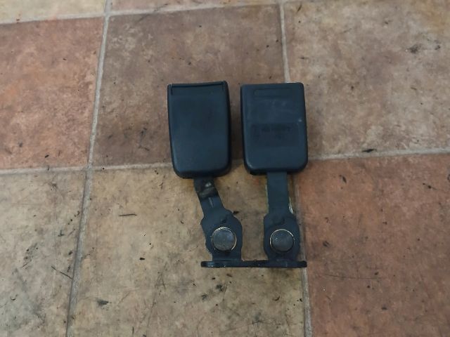 bontott PEUGEOT 607 Hátsó középső Biztonsági Öv Csat