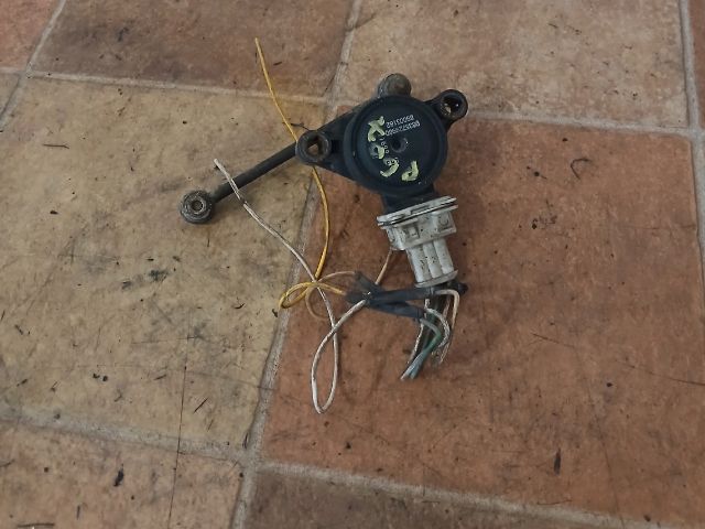 bontott PEUGEOT 607 Hátsó Xenon Szintszabályzó Jeladó