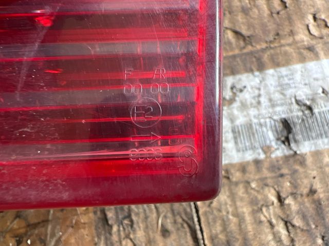 bontott PEUGEOT 607 Jobb Belső Hátsó Lámpa