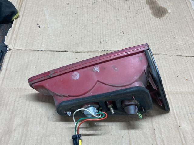 bontott PEUGEOT 607 Jobb Belső Hátsó Lámpa