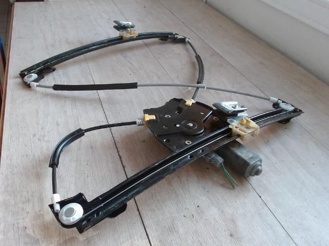 bontott PEUGEOT 607 Jobb első Ablakemelő Szerkezet (Elektromos)