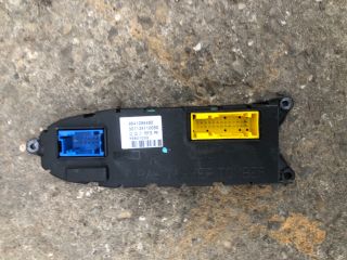 bontott PEUGEOT 607 Jobb első Ajtó Vezérlőegység