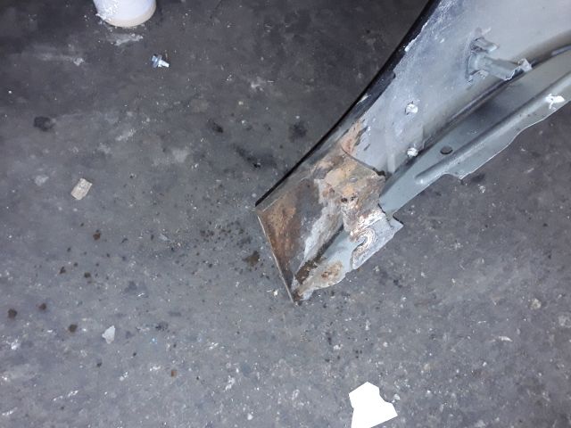 bontott PEUGEOT 607 Jobb első Sárvédő