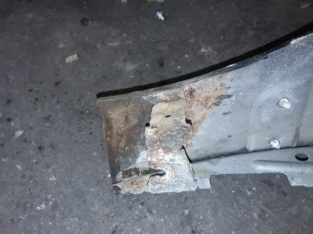 bontott PEUGEOT 607 Jobb első Sárvédő