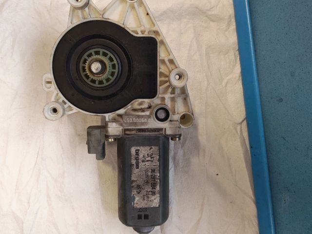 bontott PEUGEOT 607 Jobb hátsó Ablakemelő Motor