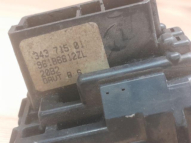 bontott PEUGEOT 607 Jobb Kormánykapcsoló Ablaktörlő