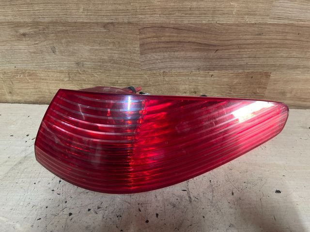 bontott PEUGEOT 607 Jobb Külső Hátsó Lámpa