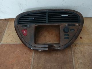 bontott PEUGEOT 607 Középső Szellőző