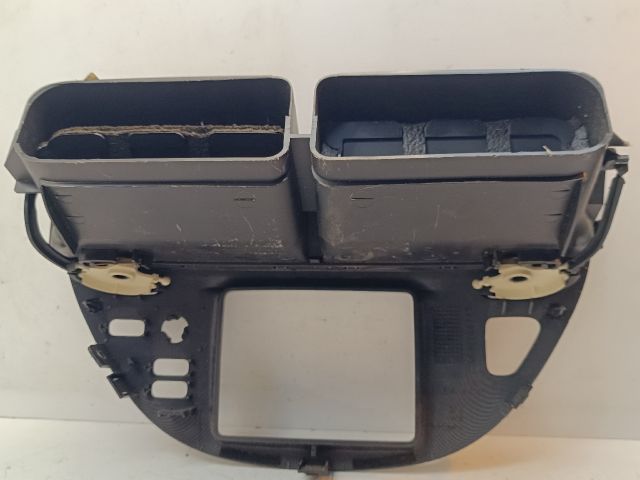 bontott PEUGEOT 607 Középső Szellőző