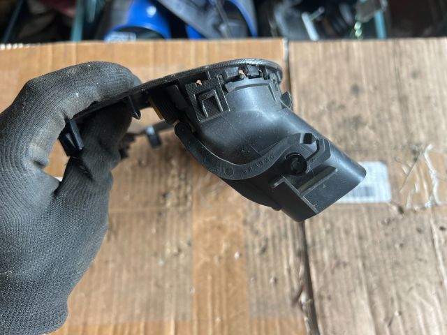 bontott PEUGEOT 607 Középső Szellőző