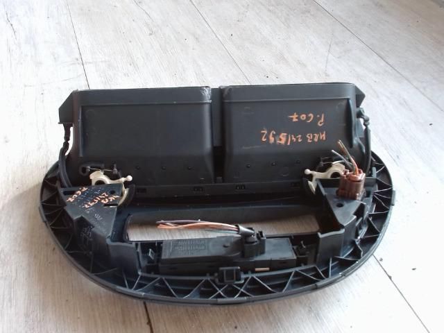 bontott PEUGEOT 607 Középső Szellőző