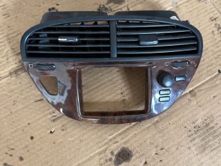 bontott PEUGEOT 607 Középső Szellőző