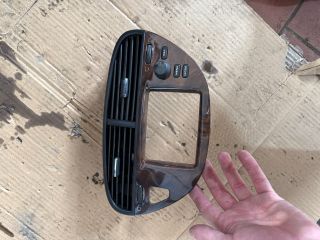 bontott PEUGEOT 607 Középső Szellőző