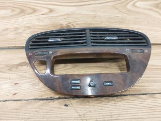 bontott PEUGEOT 607 Középső Szellőző