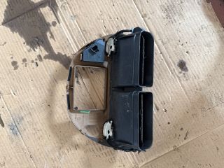 bontott PEUGEOT 607 Középső Szellőző