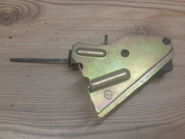 bontott PEUGEOT 607 Központizár Motor Tankajtó