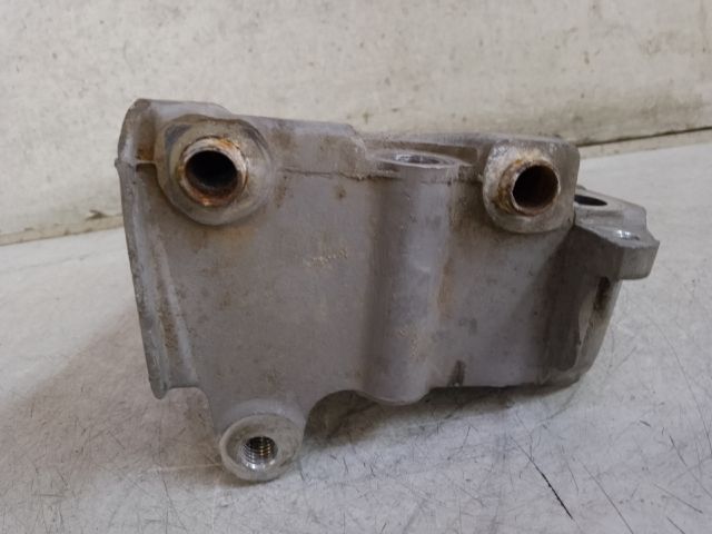 bontott PEUGEOT 607 Motor Tartó Bak (Fém)