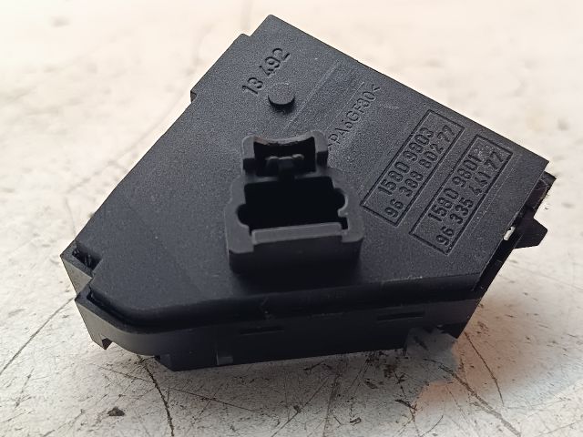 bontott PEUGEOT 607 Rádió / CD Kapcsoló