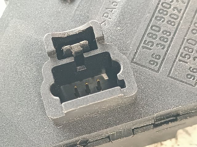 bontott PEUGEOT 607 Rádió / CD Kapcsoló