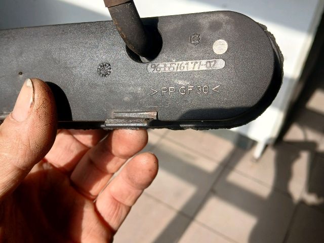 bontott PEUGEOT 607 Vákum Tartály