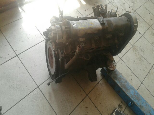 bontott PEUGEOT 806 Motor (Fűzött blokk hengerfejjel)