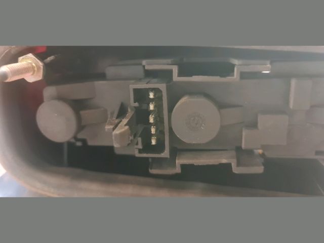 bontott PEUGEOT 806 Bal Külső Hátsó Lámpa