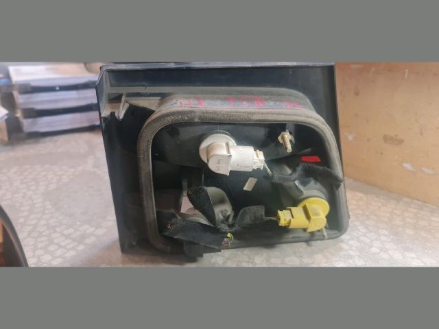 bontott PEUGEOT 806 Jobb Belső Hátsó Lámpa