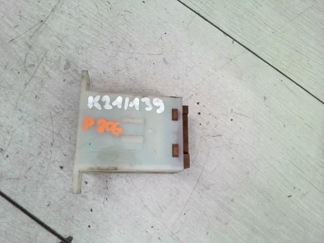 bontott PEUGEOT 806 Relé