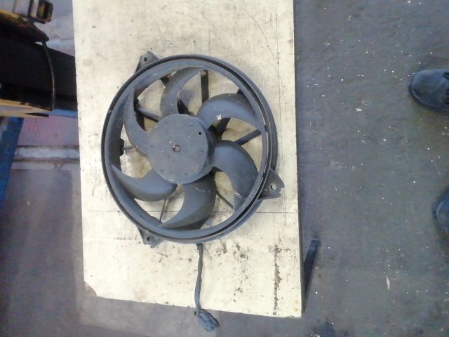 bontott PEUGEOT 807 Klímahűtő Ventilátor