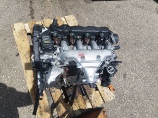 bontott PEUGEOT 807 Motor (Fűzött blokk hengerfejjel)