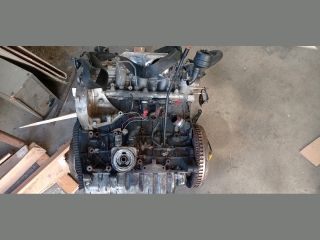 bontott PEUGEOT 807 Motor (Fűzött blokk hengerfejjel)