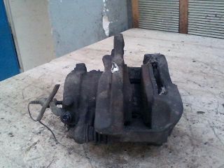 bontott PEUGEOT 807 Bal első Féknyereg Munkahengerrel