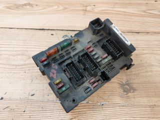 bontott PEUGEOT 807 Biztosítéktábla Motortér