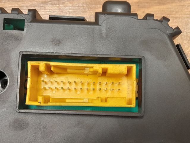 bontott PEUGEOT 807 Kilométeróra